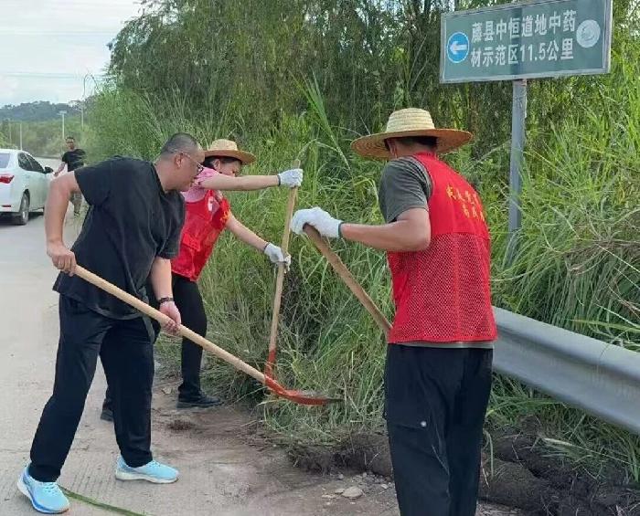 �������족���조�������������򡰽ࡱ��ȫ��ӭ����